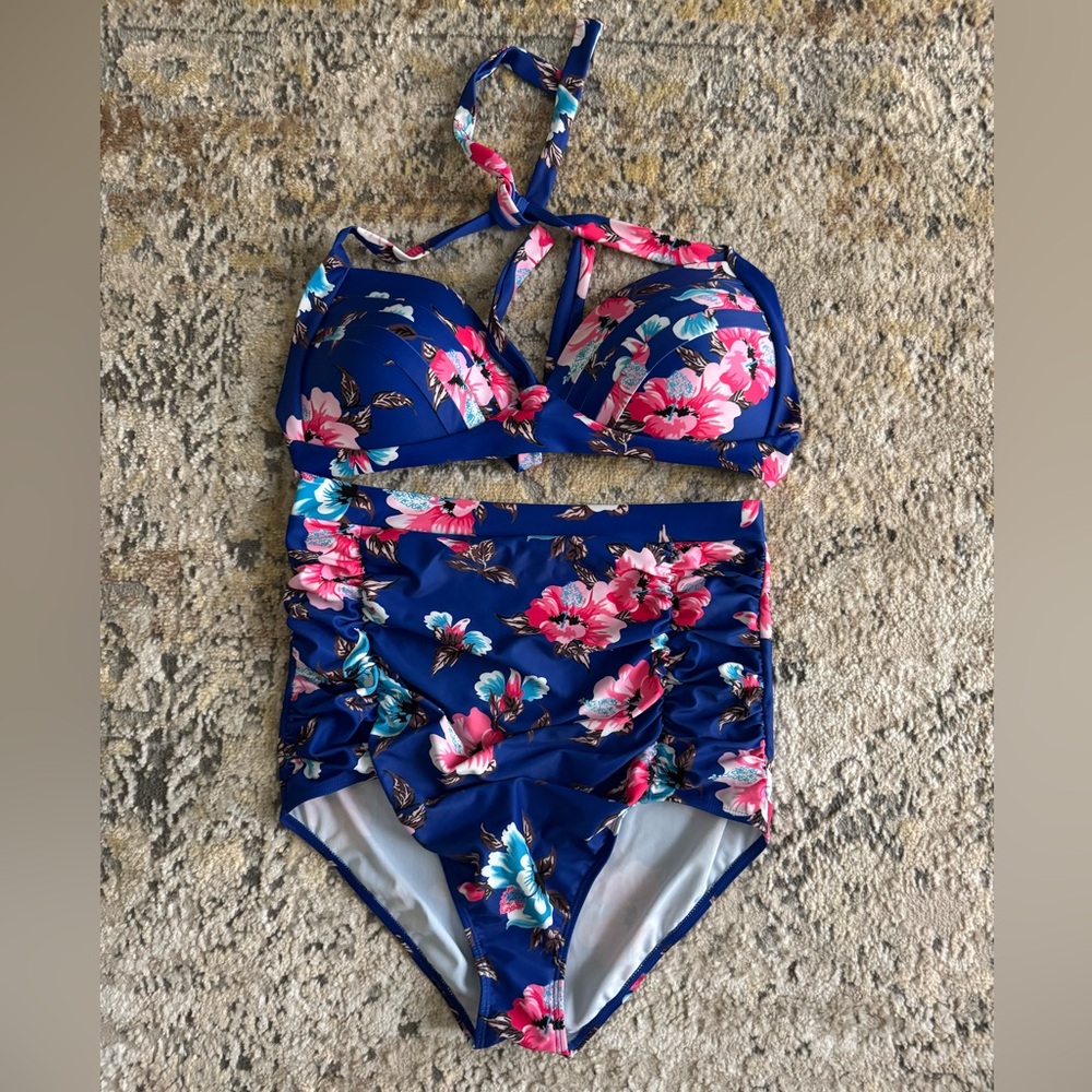 Floral Women’s Swim Set 🌺